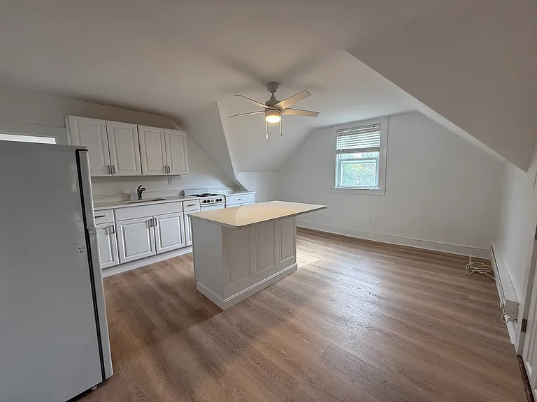 30 Berry St #3R — Photo 4