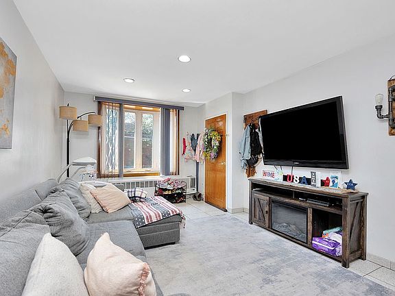 4th image of 69-88 62nd Ave