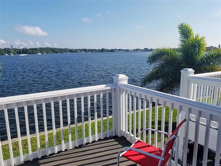 169 Pompano Dr SE — Photo 24