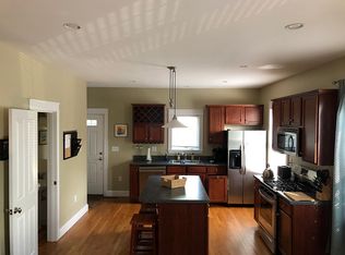 18 Nathan Nye St #1, Freeport, ME 04032