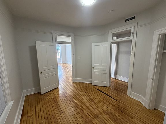 4th image of 132 W Market St #11551189