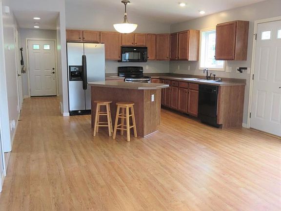 3rd image of 1034 Otto Ave