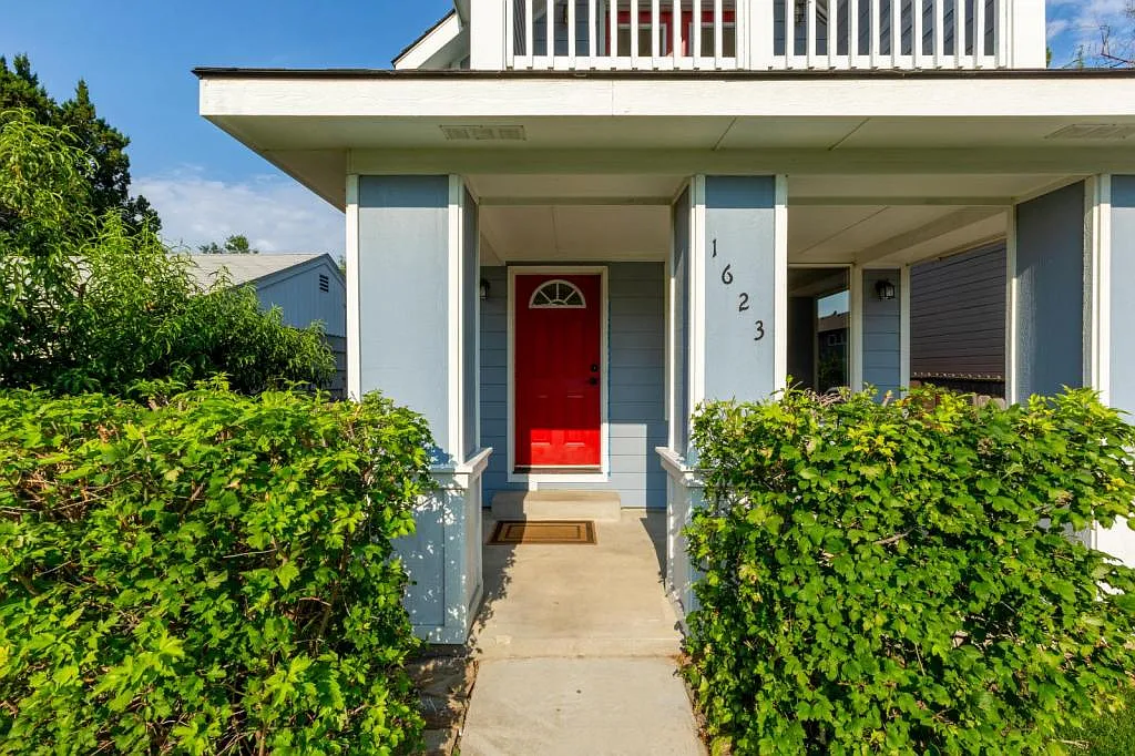 1623 S Leadville Ave — Photo 4