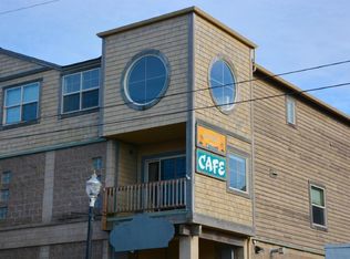 526 NW Coast St APT D, Newport, OR 97365