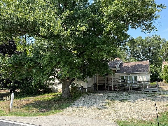 3rd image of 3057 County Road 950 E