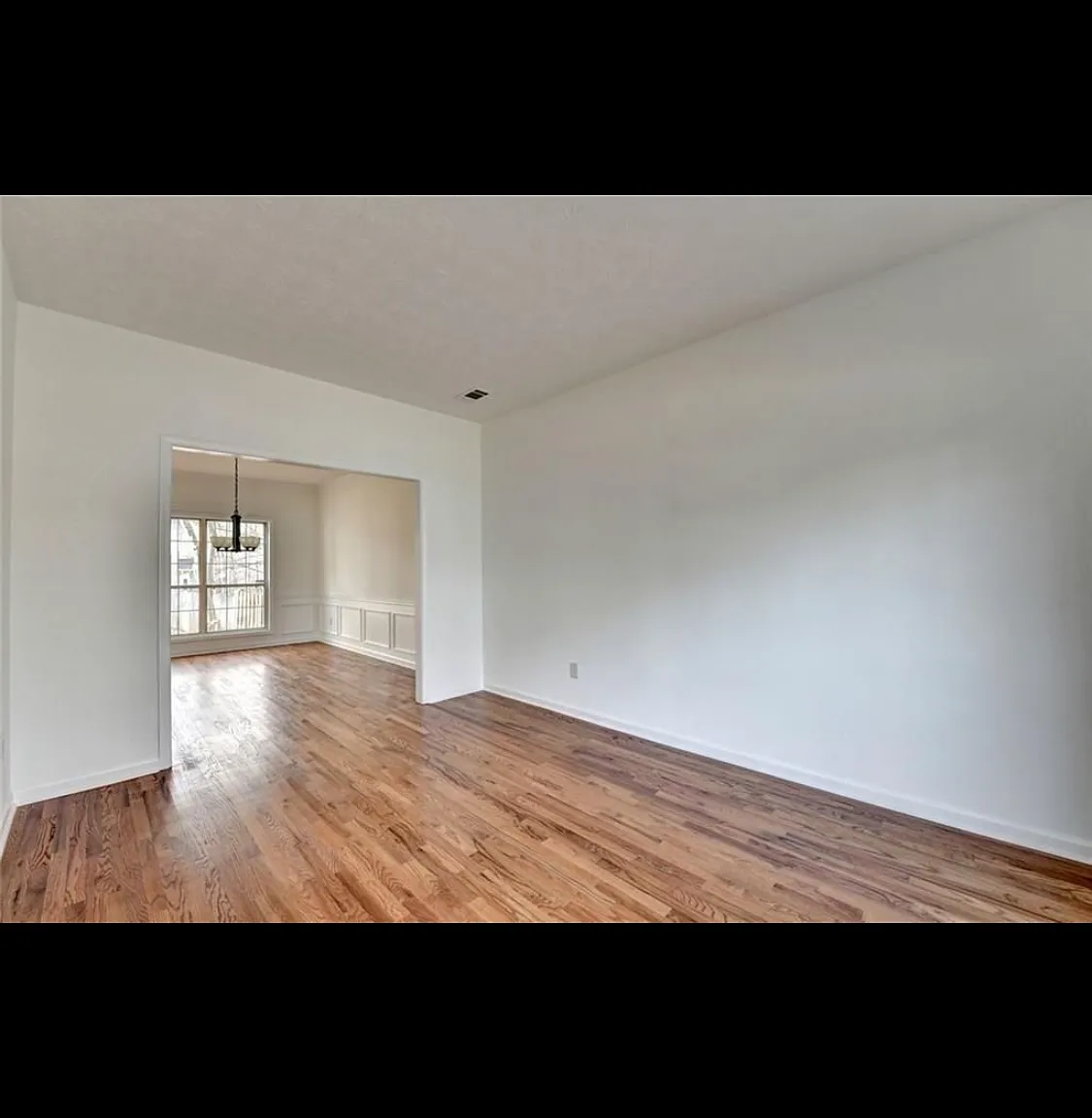 4 bed, 2.5 bath, 2378 sqft, $2,400 — Photo 4
