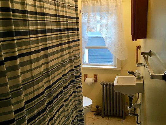 2nd fl. Bathroom