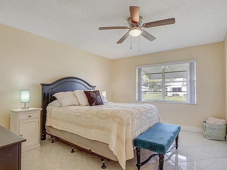 404 Sandpiper Dr #D — Photo 17