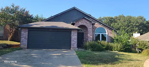 1210 Hidden Oaks Dr Photo 1