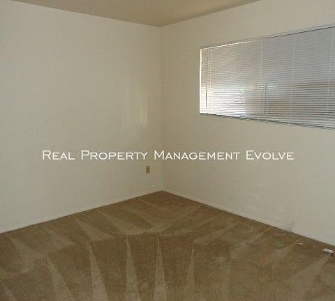 5th image of 221 N Horne #Tapa221