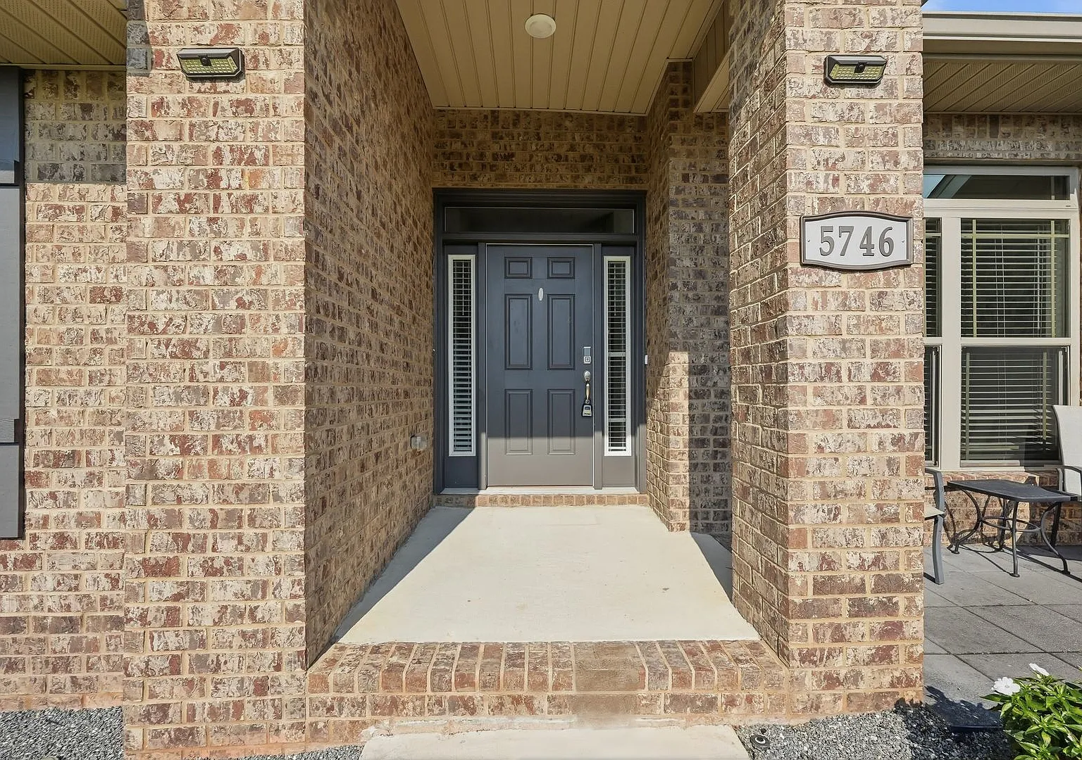 4 Bedroom All Brick Home in Willow Creek Plantation! — Photo 2
