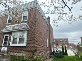 1819 Oakmont St, Philadelphia, PA 19111