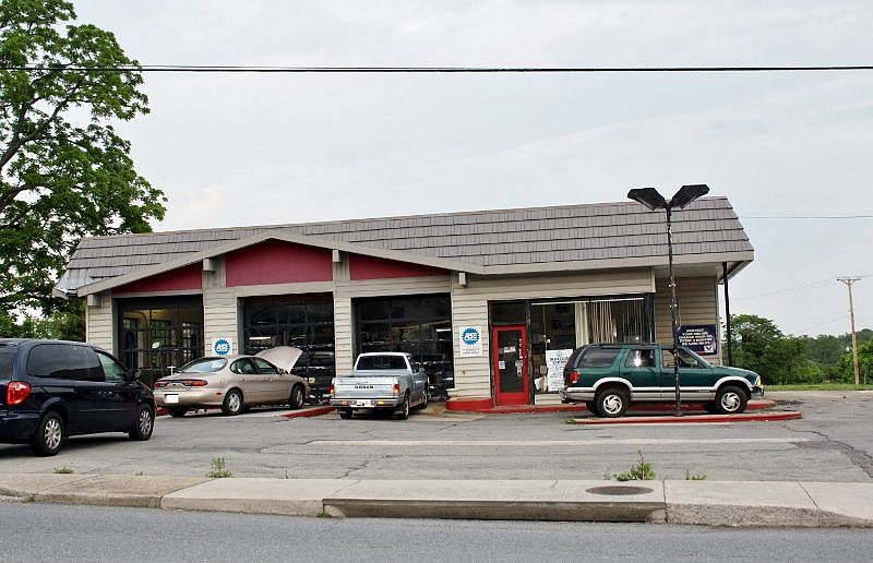 1st image of 306 N Bridge St