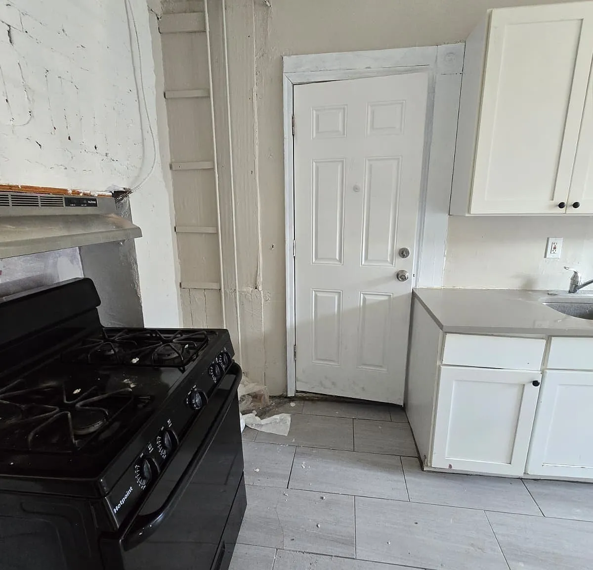 2 bed, $1,800 — Photo 2