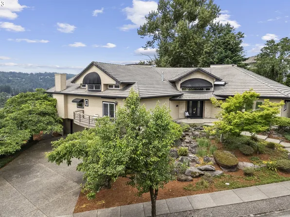 2328 Falcon Dr, West Linn, OR 97068