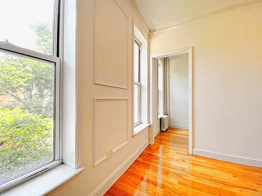 Rented by Douglas Elliman | media 36