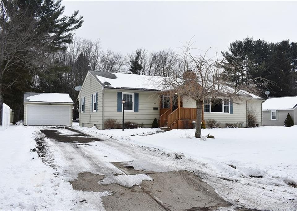 1st image of 395 Camp St