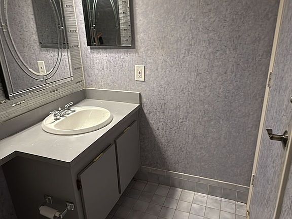 5th image of 9816 Nob Hill Ct #9816