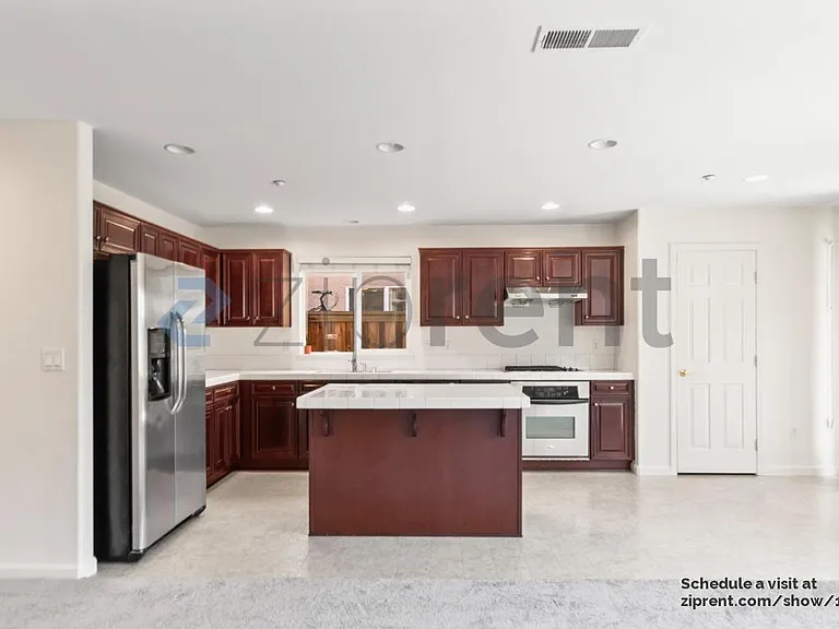 419 Malcolm Dr — Photo 15