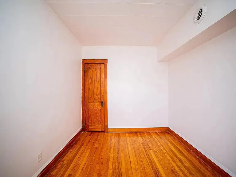 1438 N Central Park Ave #2 — Photo 7