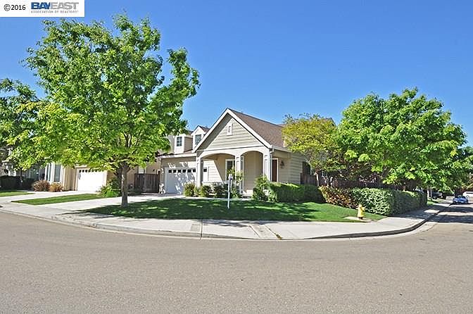 1st image of 2405 Ozark Dr