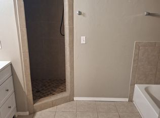 1321 Ridgeway Dr, Moore, OK 73160