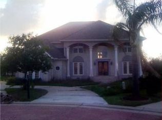 271 Oakmont Dr, New Orleans, LA 70128
