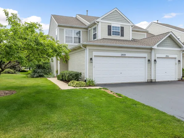 2939 White Thorn Cir #0, Naperville, IL 60564