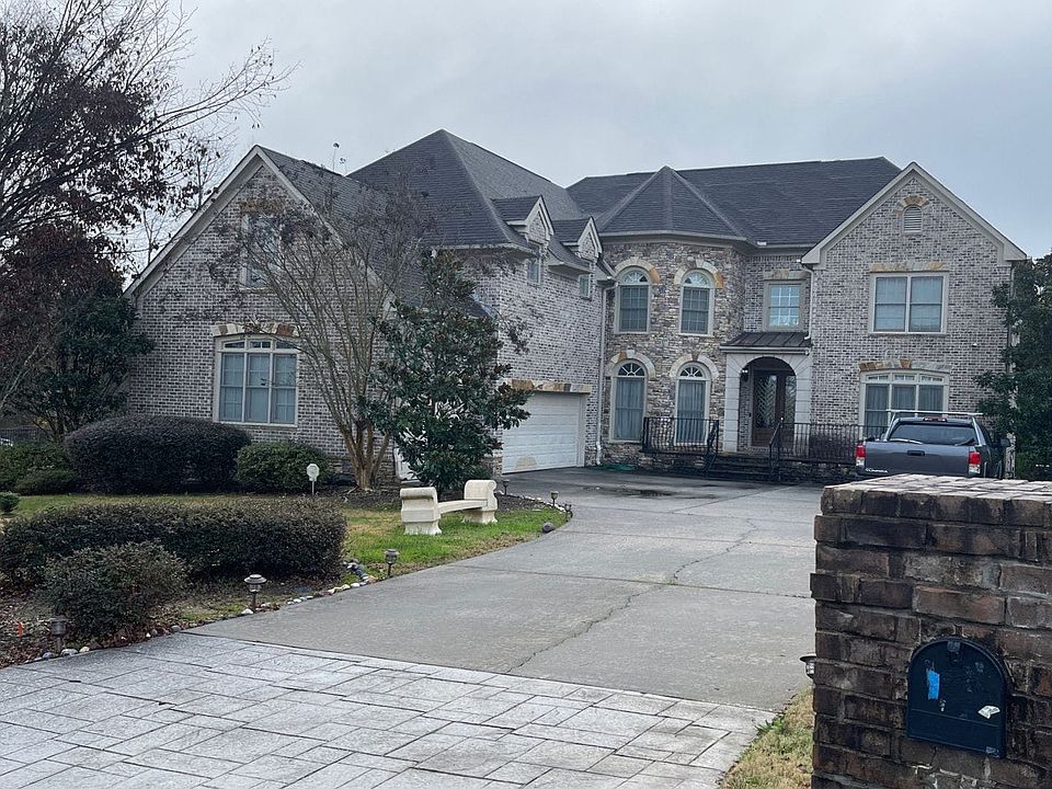 2nd image of 515 New Haven Ct SW