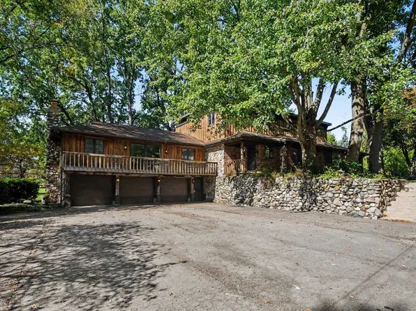 15251 Kern Rd, Mishawaka, IN 46544