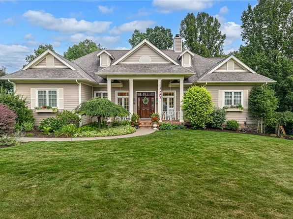 202 Rolling Hills Dr, Wexford, PA 15090