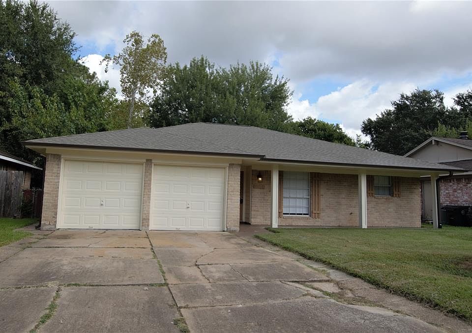 1st image of 13634 Greenway Dr