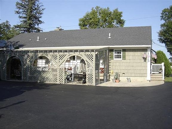 2nd image of 10 Mill St
