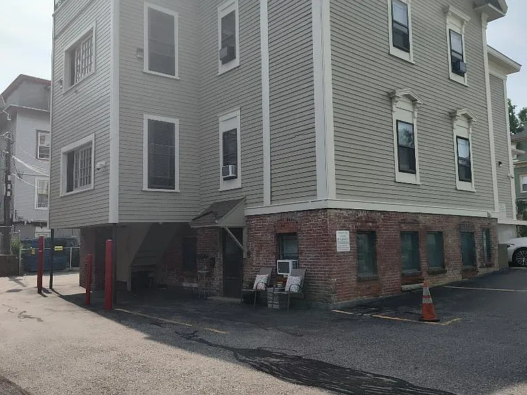 83 Elm St #4 — Photo 2