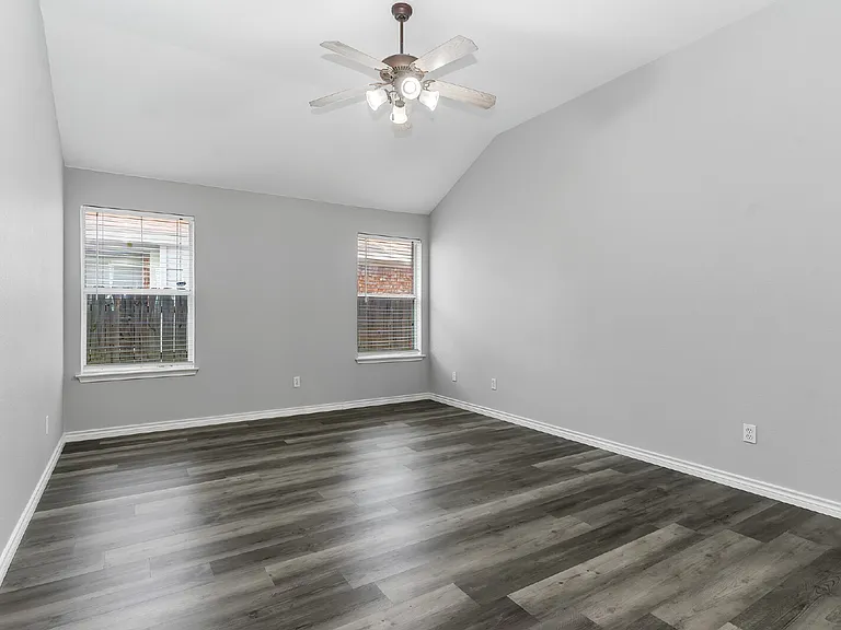 7321 Grass Valley Trl — Photo 16