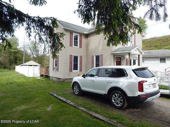 4th image of 985 Exeter Ave