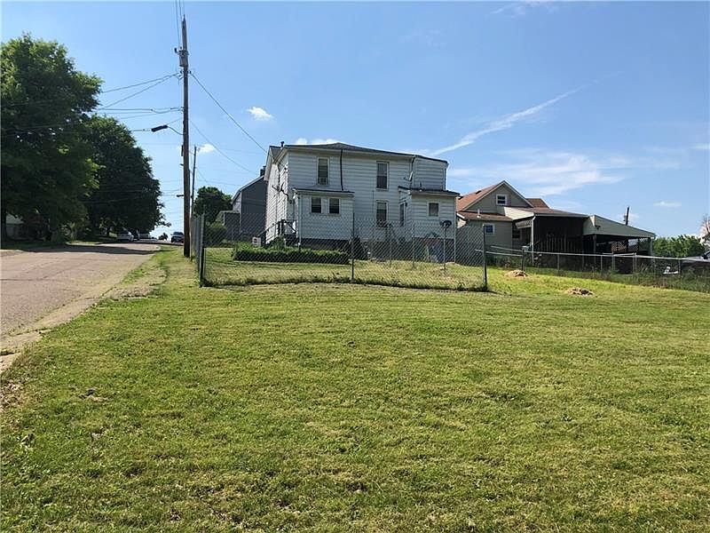 2nd image of 102 & 104 Linn Ave