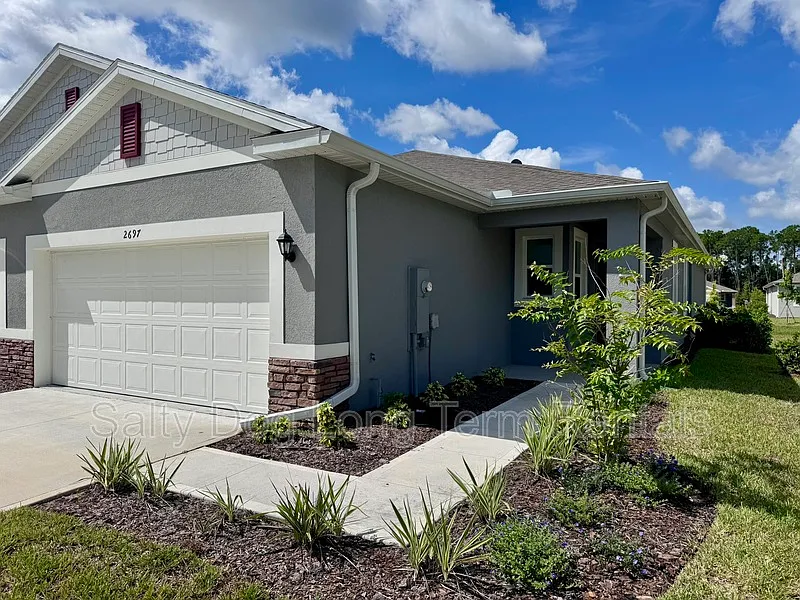 3 bed, 2.0 bath, 1608 sqft, $2,250 — Photo 2