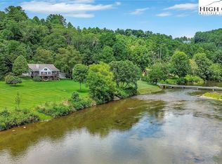 492 Beau Rivage Dr, Crumpler, NC 28617