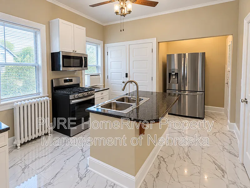 1021 S 30th Ave — Photo 4
