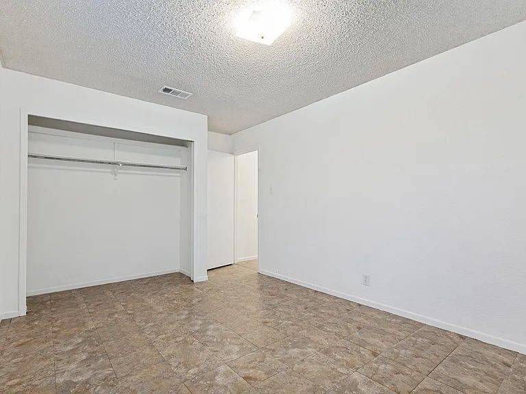 122 Surrels Ave — Photo 14