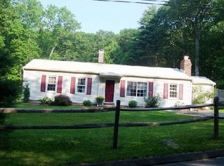 14 Arrowhead Ln, Sandy Hook, CT 06482