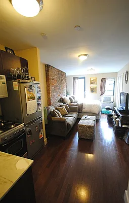 Rented by Bold New York | media 12