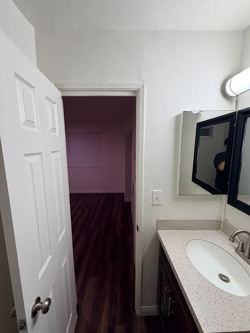 1881 Loma Vista St - 8 — Photo 3