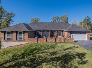 515 Oak Ter, Moberly, MO 65270