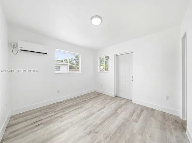 1781 SW 13th St — Photo 8