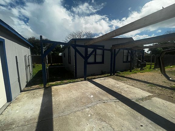 5th image of 4319 Carol Ln