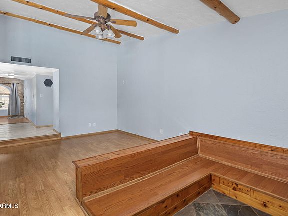 3rd image of 2507 W Surrey Avenue