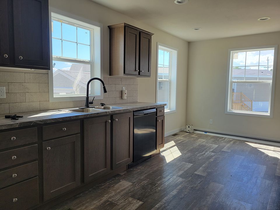 1st image of 38000 Le Chateau Blvd #600