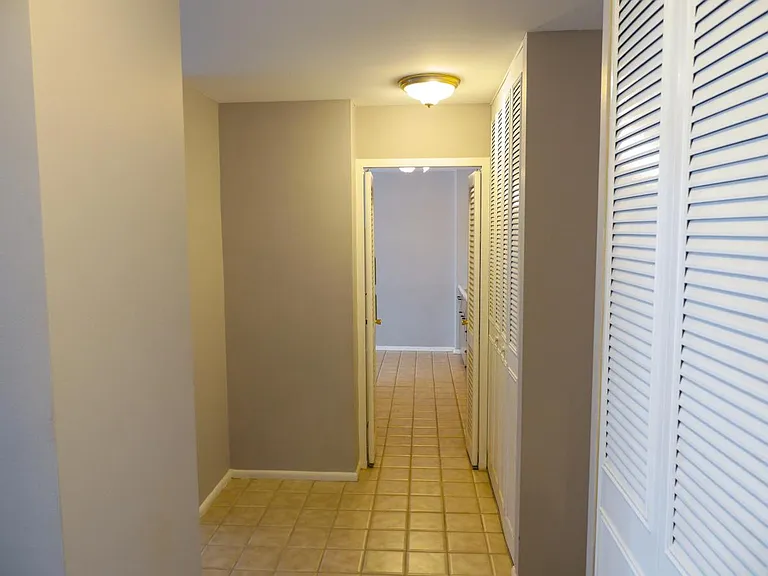 4250 N Marine Dr #1413 — Photo 8